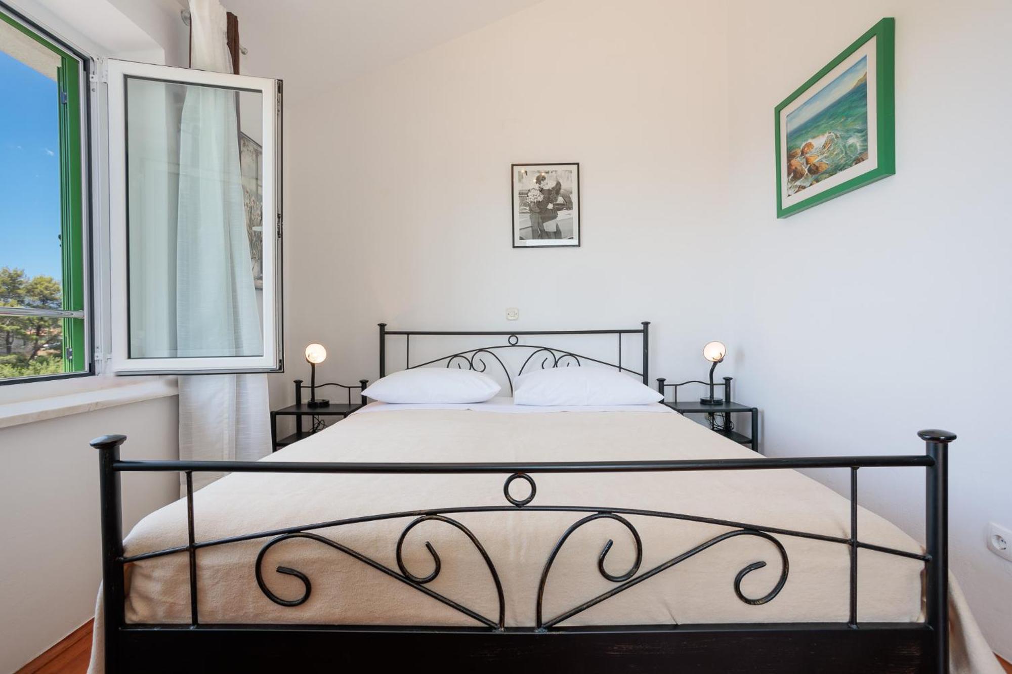 Apartments Delfin Krk Town Luaran gambar